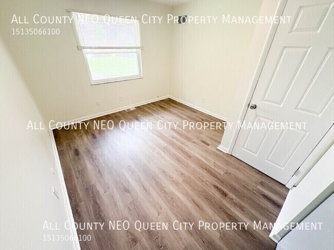Building Photo - 2725 McCall St
