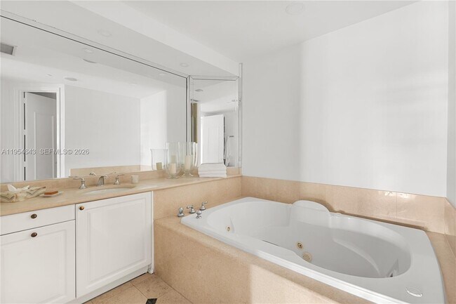 Building Photo - 20165 NE 39th Pl