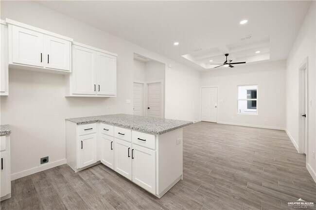 Building Photo - 1321 Joscelyn Dr