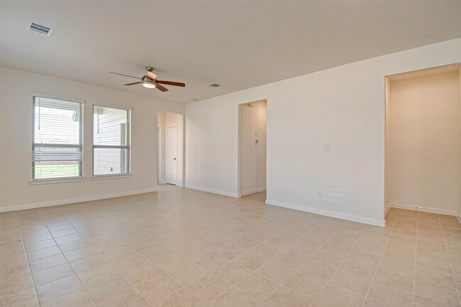 Building Photo - 8011 Colony Chase Ct