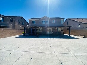 Building Photo - Large beautiful Home in the city of Ontario