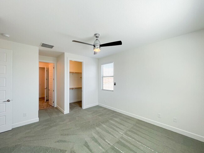 Building Photo - Exquisite Luxury Rental in Prestigious Gated Tule Springs Community