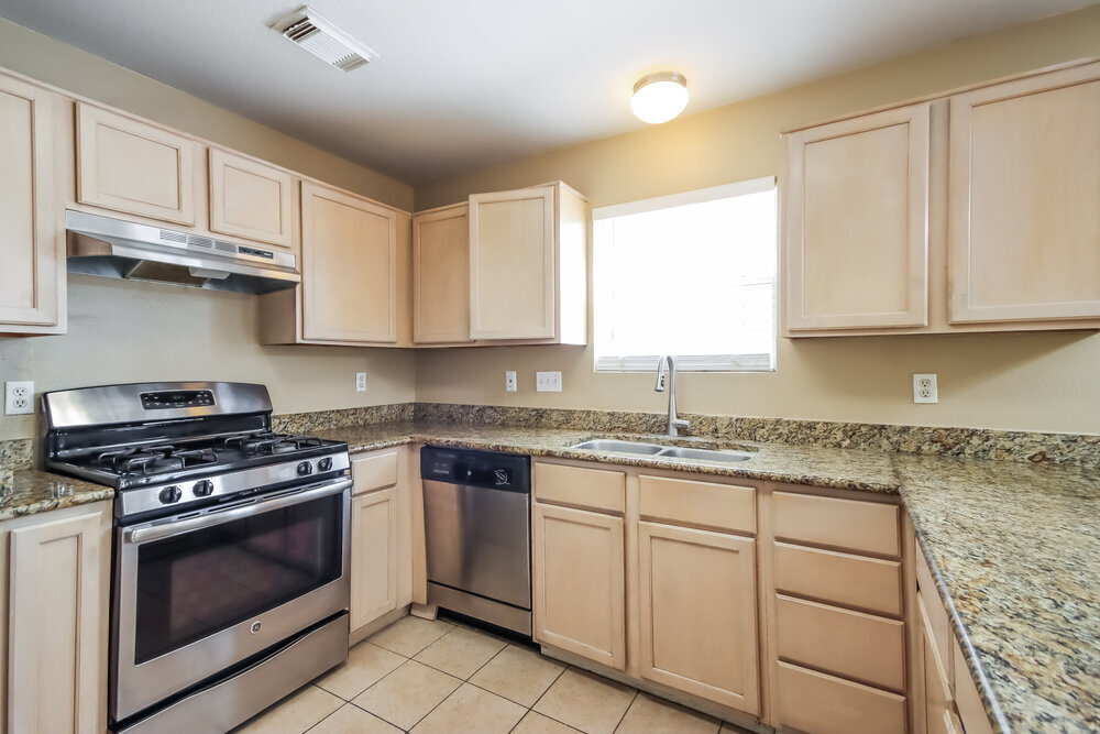 Building Photo - 2610 Heather Knoll Dr