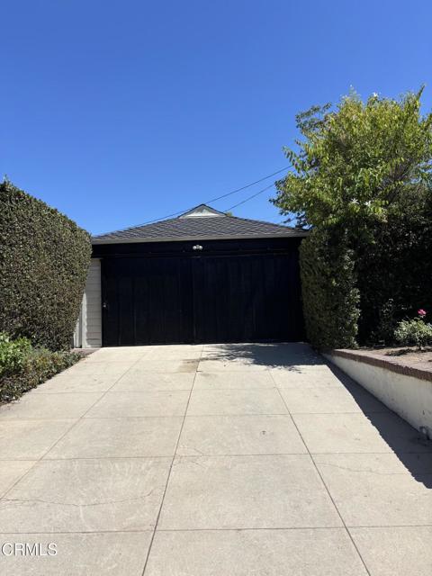 Building Photo - 840 Victoria Dr