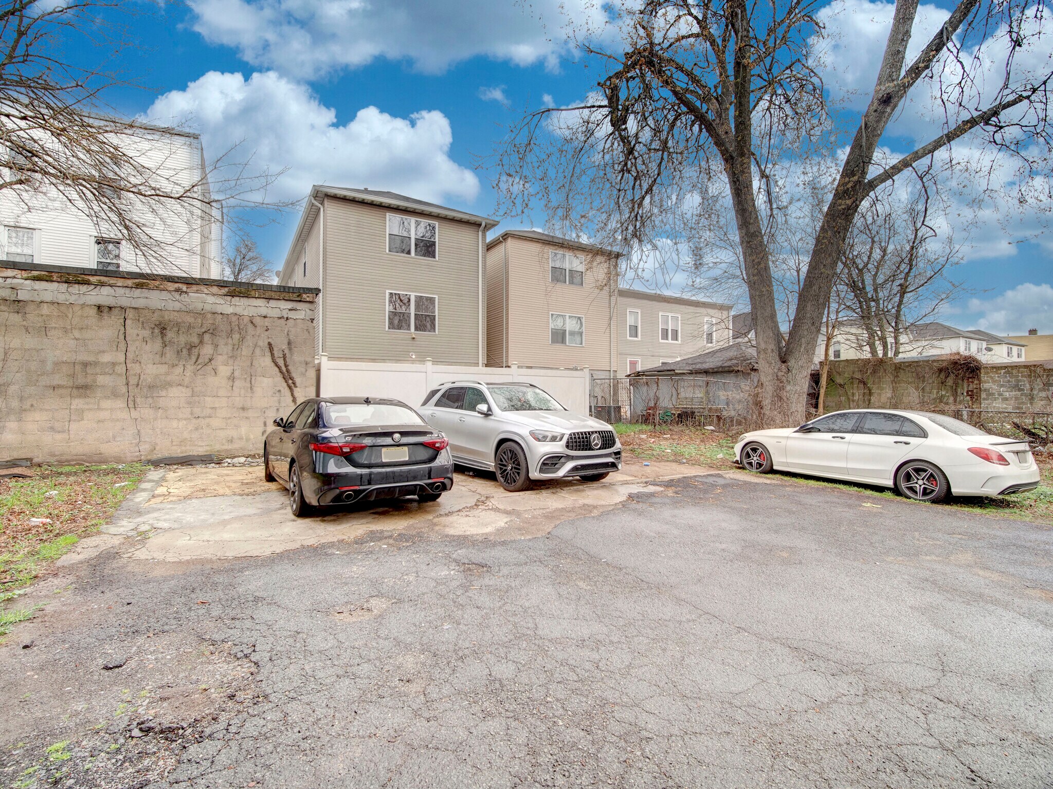 Building Photo - 140 Fabyan Pl