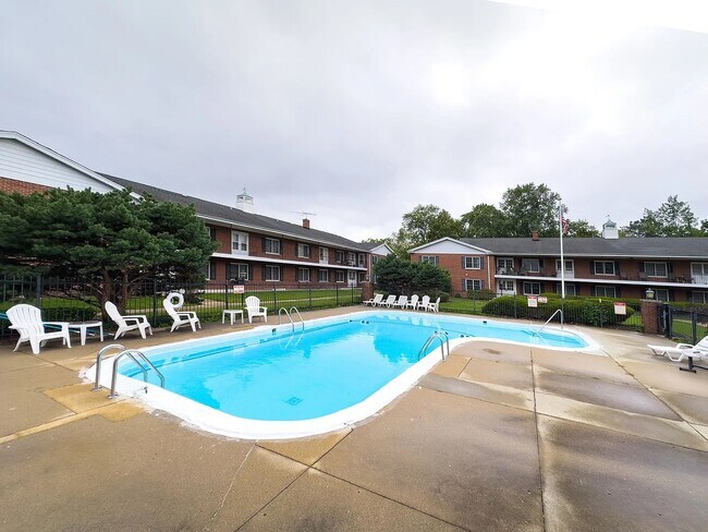 Building Photo - 2812 Dundee Rd