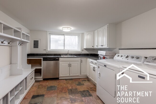 Building Photo - 6711 N East Prairie Rd