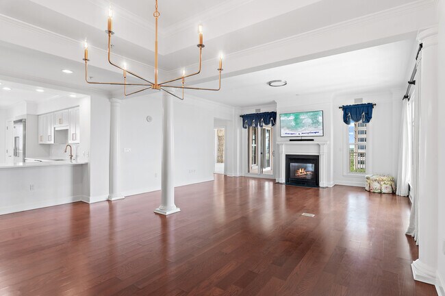 Building Photo - 400 Kelly Plantation Dr