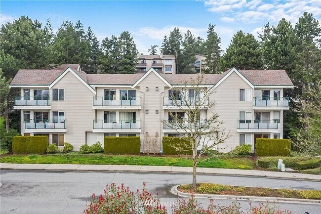 Building Photo - 15330 Sunwood Blvd