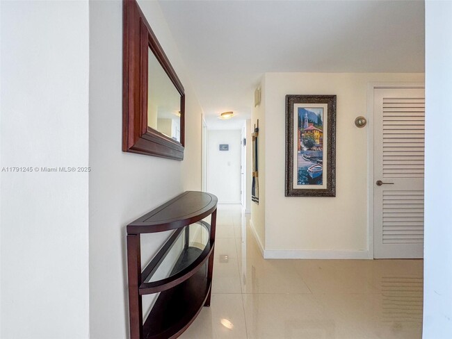 Building Photo - 3800 Galt Ocean Dr