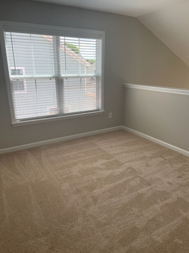 Building Photo - 3 BR 2.5 BA-  New Construction Townhouse for RENT