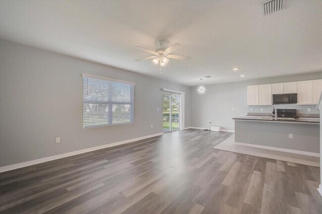 Building Photo - 3919 Willow Branch Pl