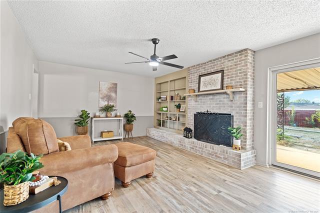 Building Photo - 2026 11th Ave NW