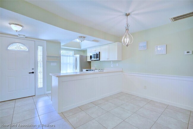 Building Photo - 4706 Mercado Dr