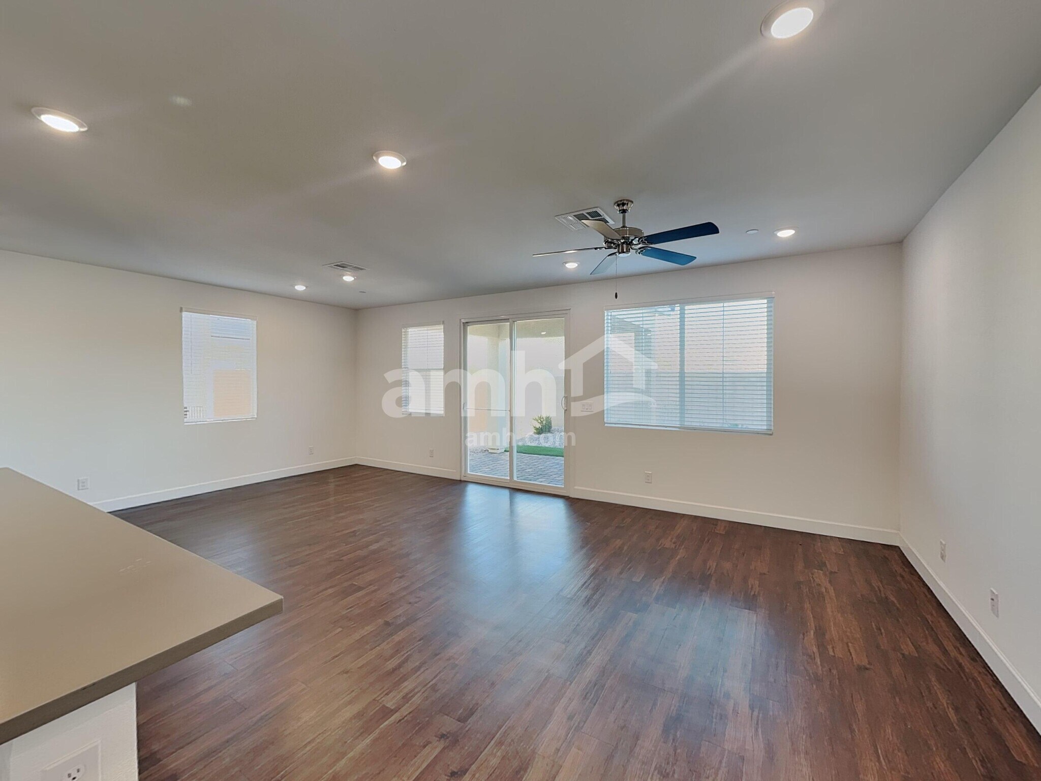 Building Photo - 284 Yasmin Daylily Pl