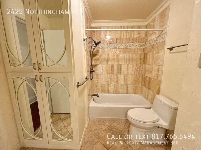 Building Photo - 2425 Notthingham Pl-