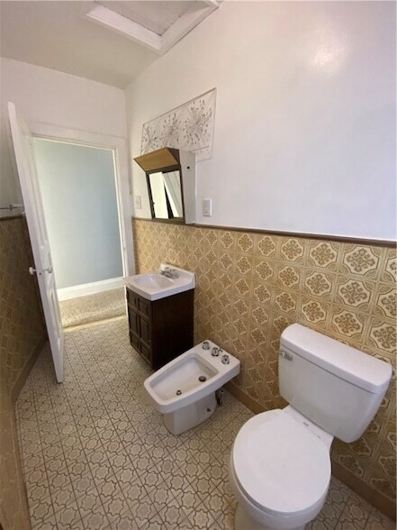 Building Photo - 908 North Ave