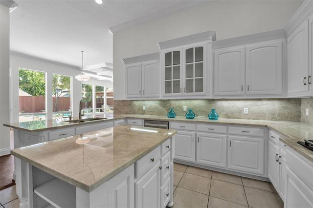 Building Photo - 3000 Vinson Ln