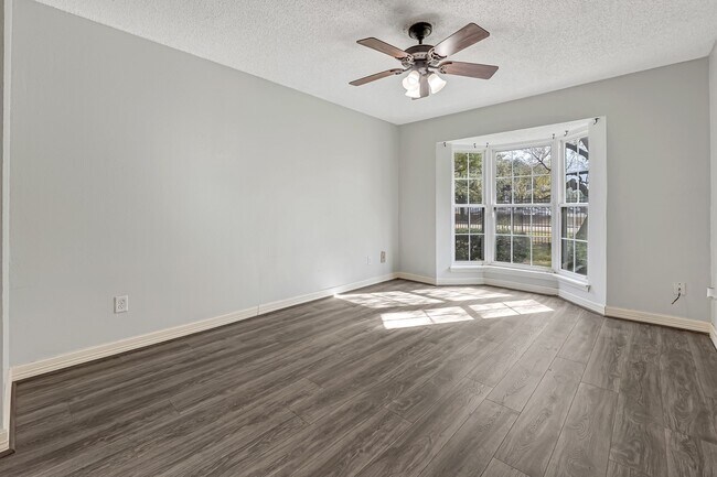 Building Photo - 2120 El Paseo St