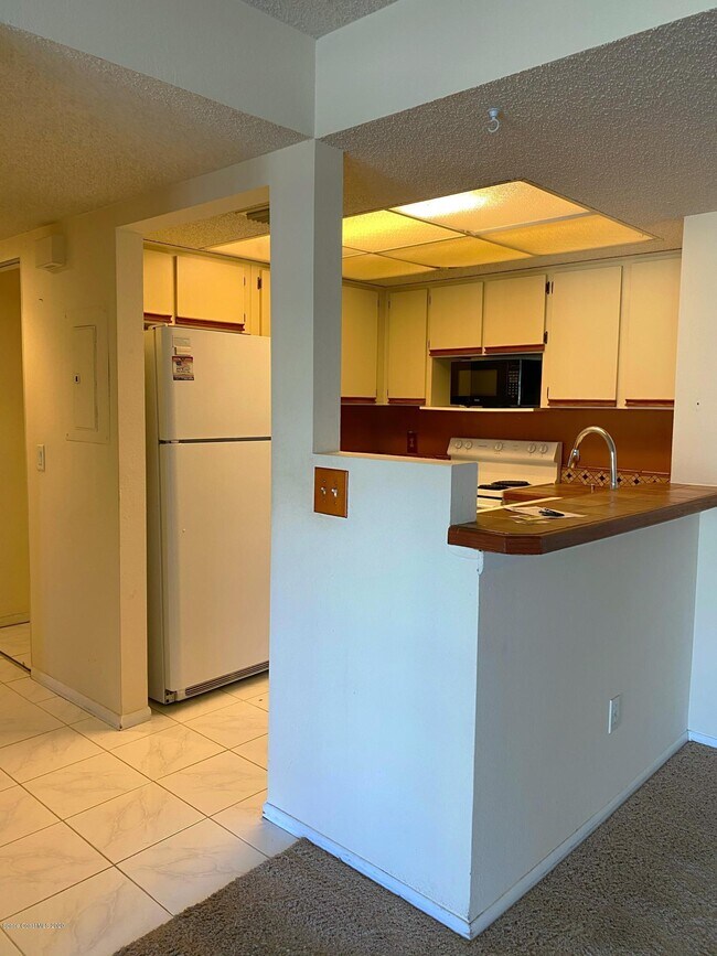 Building Photo - 987 Sonesta Ave NE