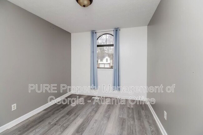 Building Photo - 3831 Eden Glen Dr SE