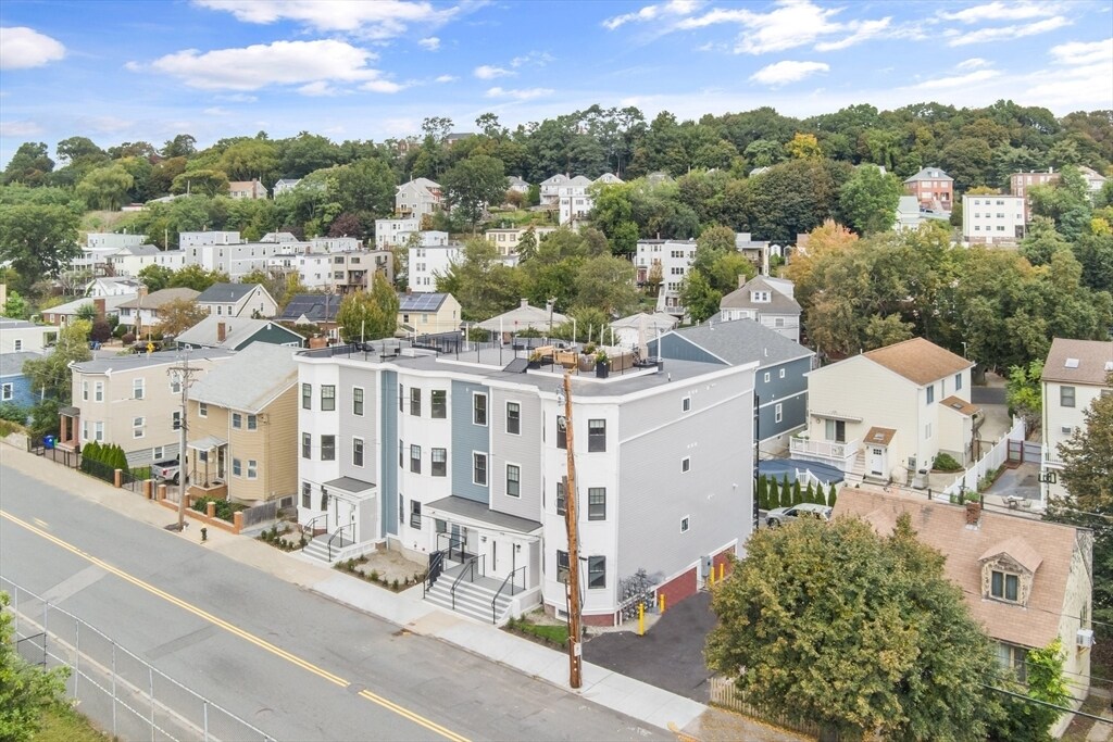Building Photo - 33 Boardman St