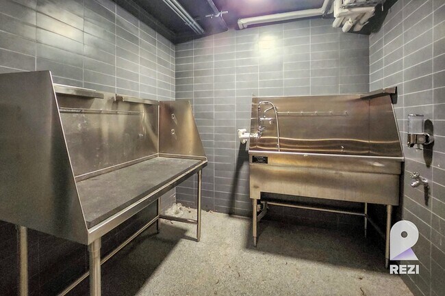 Building Photo - 2401 Third Ave