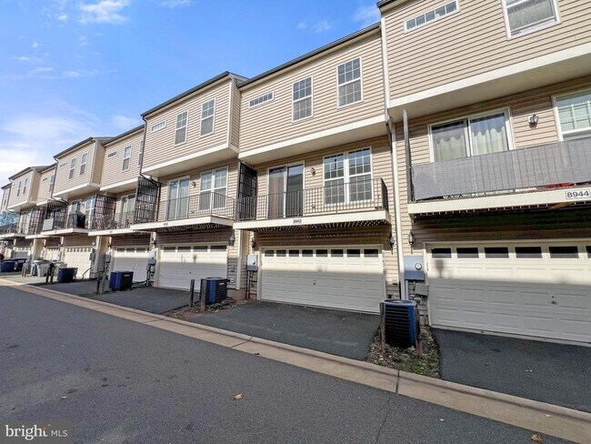 Building Photo - 8942 Dahlgren Ridge Rd