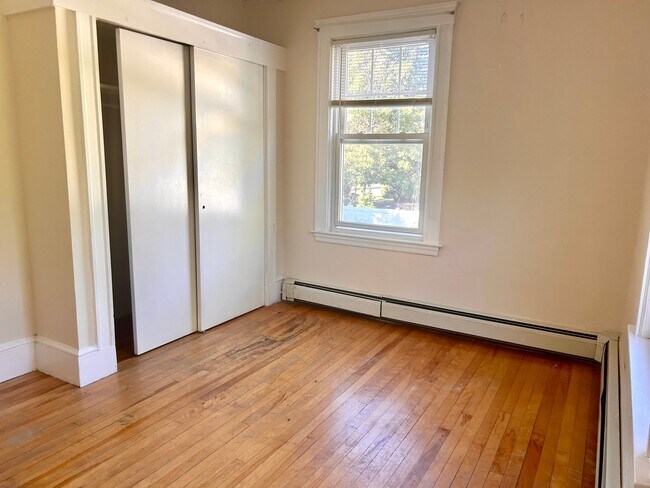 Building Photo - 37 Woodmont Ave