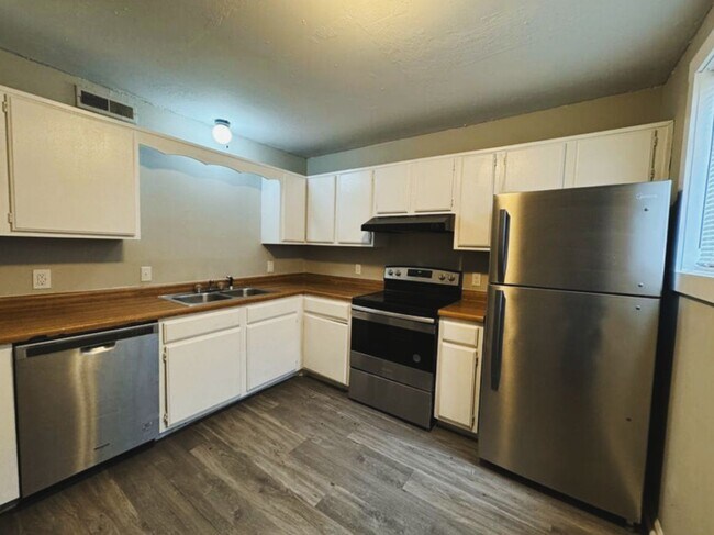 Building Photo - Highland Trace Dr 2536-2538