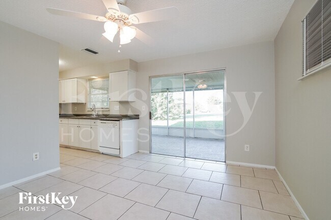 Building Photo - 1423 Caywood Cir S