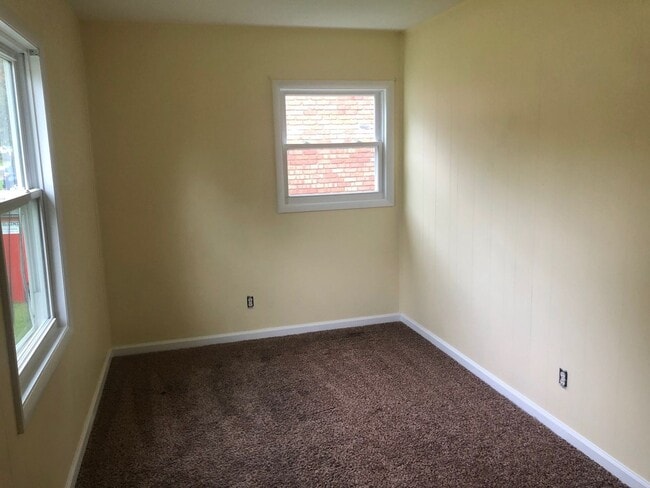 Building Photo - 1207 Maplepark Dr