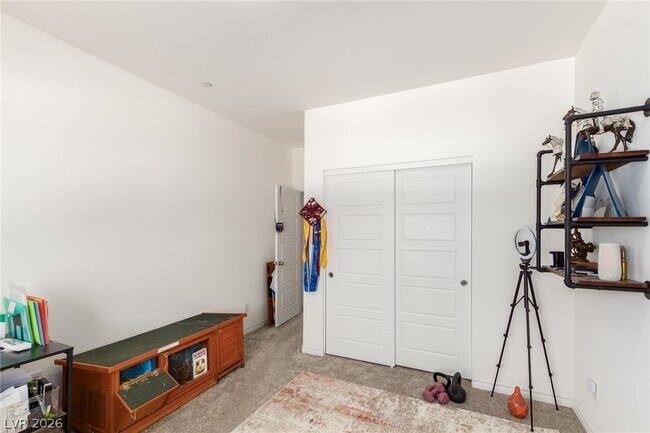 Building Photo - 825 Star Estates Ave