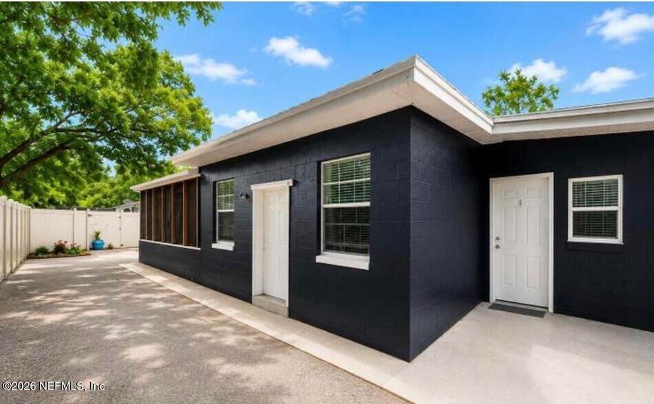 Building Photo - 6419 Ballejo Ct S