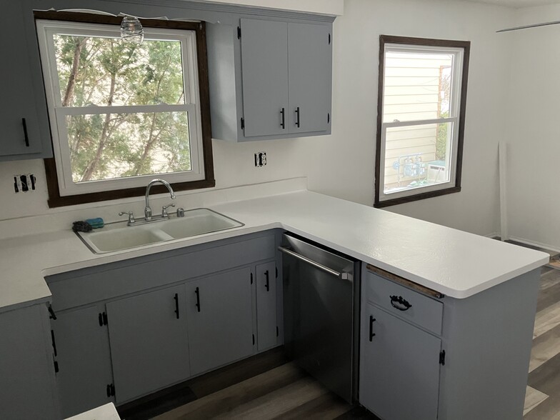 Remodeled kitchen - 9165 W Allerton Ave