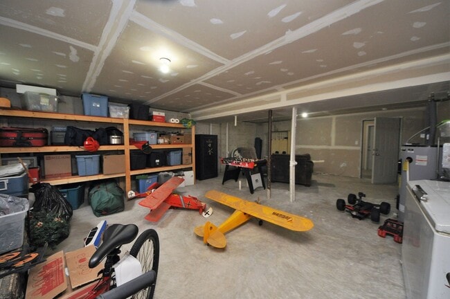 Building Photo - 445 Woolf Rd