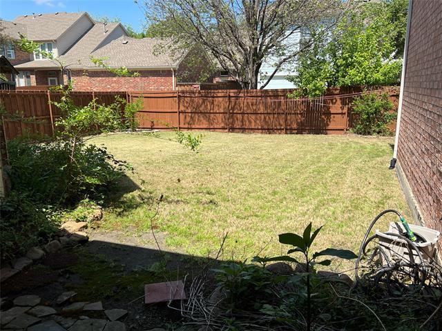 Building Photo - 1803 E Branch Hollow Dr