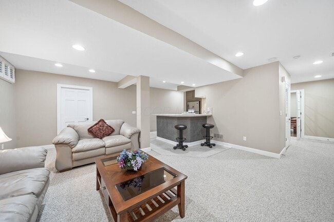 Building Photo - 4939 Stonehaven Dr