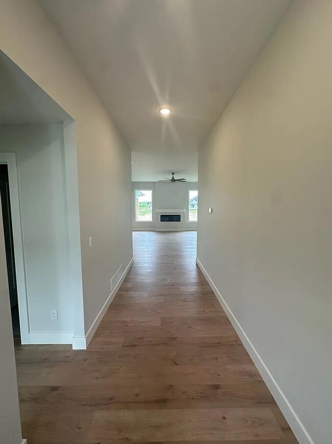 Building Photo - 5317 Makana Ln