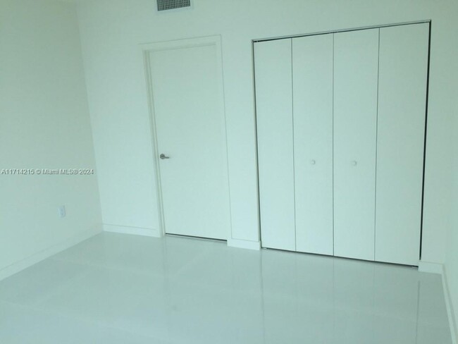 Building Photo - 1100 South Miami Avenue Apt #4102, Miami, ...