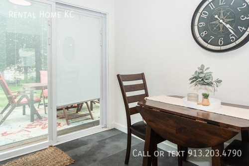 Building Photo - 6217 Glenwood-