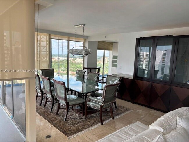 Building Photo - 19355 Turnberry Way