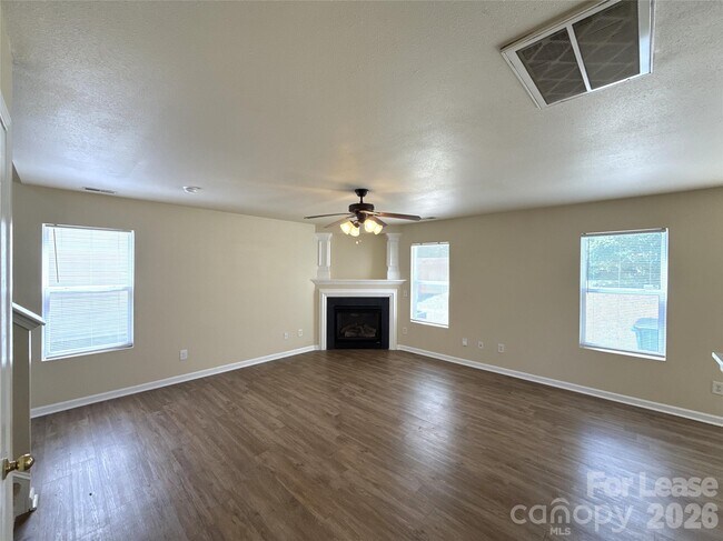 Building Photo - 6831 Sunman Rd