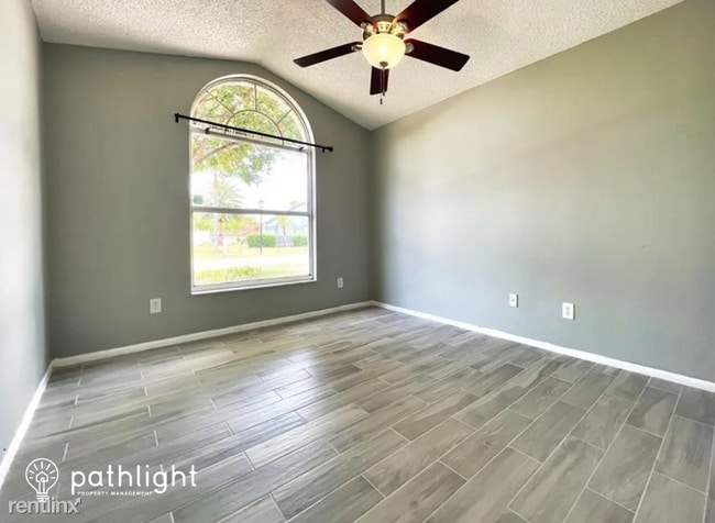 Building Photo - 4 br, 2 bath House - 2923 Pembridge Street...