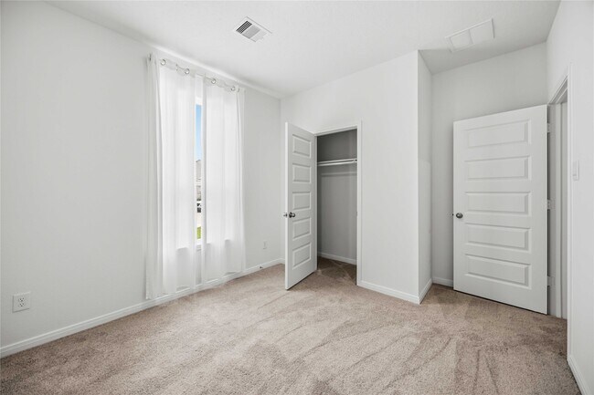 Building Photo - 18206 Spruce Cottage Dr