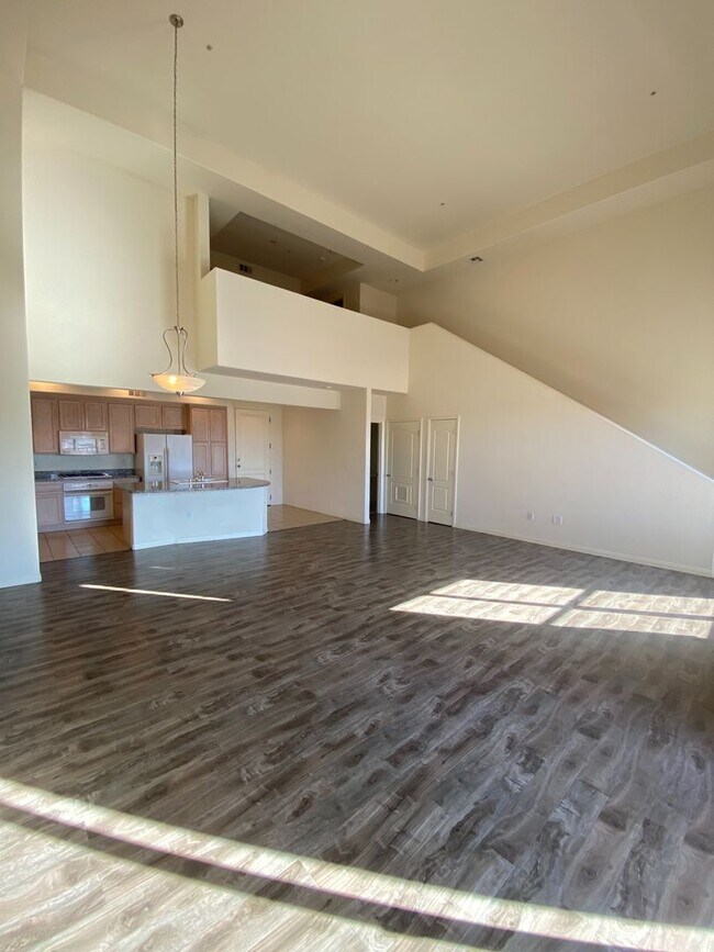 Building Photo - Beautiful, 2 story penthouse loft at the M...