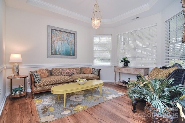 Building Photo - 1116 Sarandon Dr