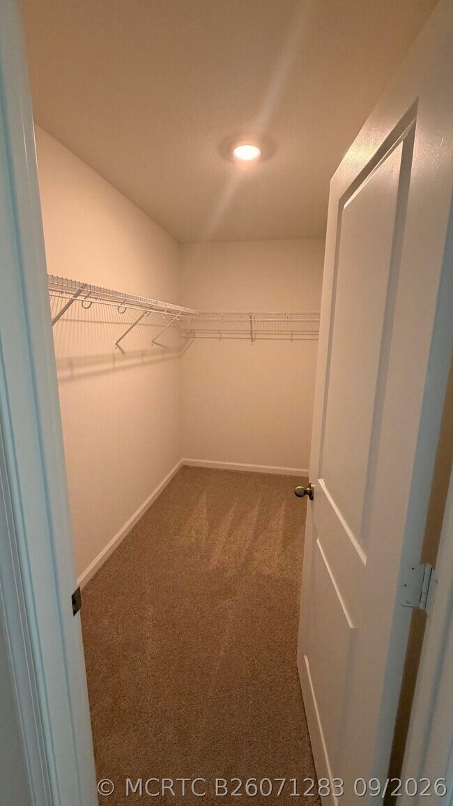 Building Photo - 651 Salisbury Cir