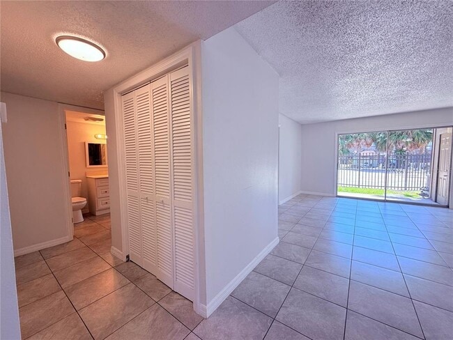 Building Photo - 6332 Newtown Cir