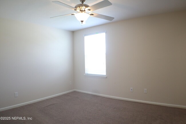 Building Photo - 175 Starlis Pl